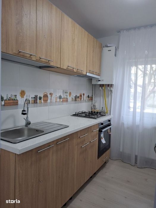 Vând apartament cu 2 camere Mioveni-parter