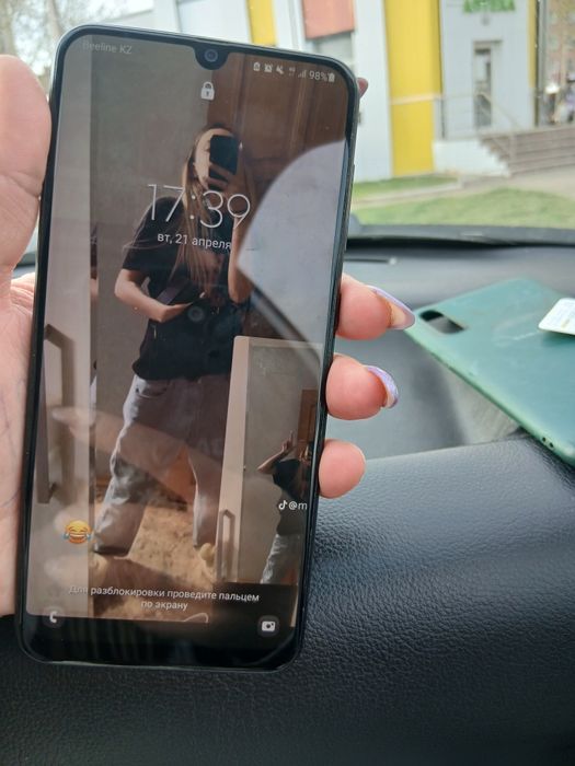 Продам 3 телефона