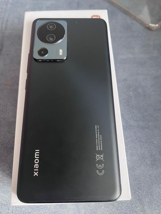 Xiaomi 13 Lite .