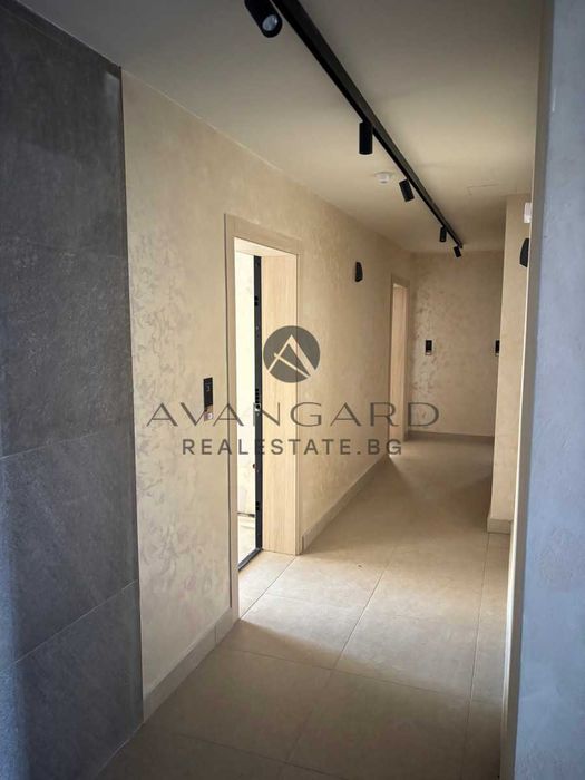 Продава се Тристаен апартамент в Пловдив, Тракия - 100 кв.м за 1500 €/кв.м - Снимка #10