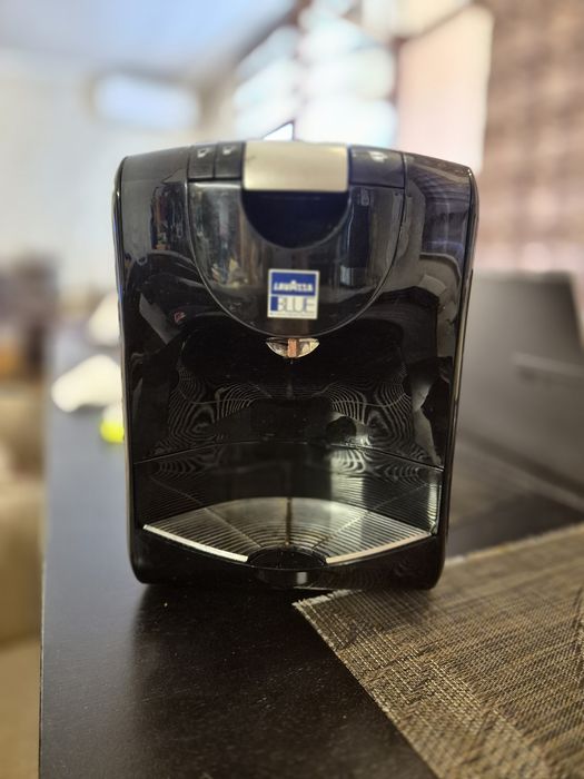 Професионална кафе машина Lavazza Blue LB 951