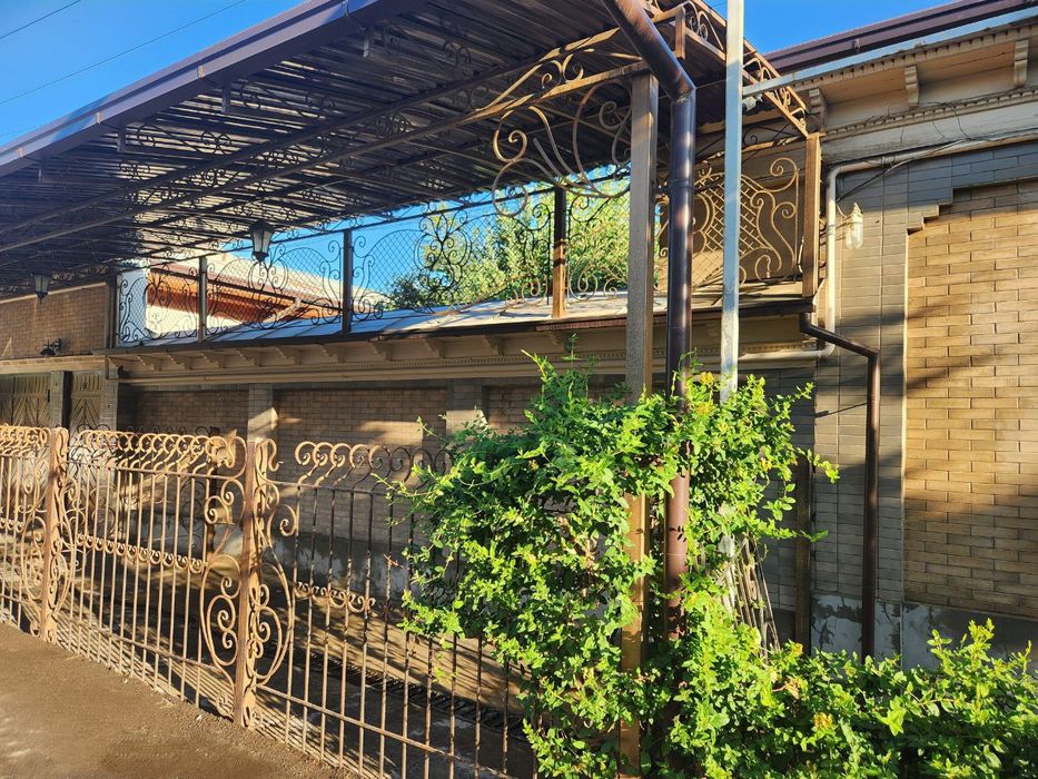 Срочно шофайз махаллада Ховли уй-жой сотилади