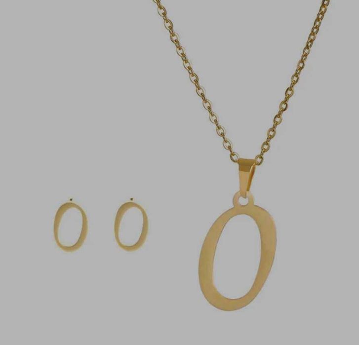 Дамско колие със златно покритие - висулка буква и две букви обеци.