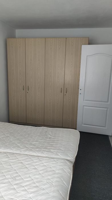 Închiriez apartament cu 2 camere, cartier Vasia, disponibil de la 1.04
