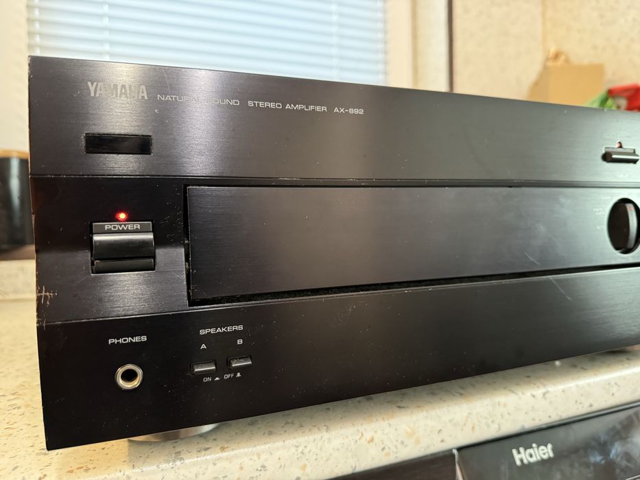 Yamaha AX-892 Мощен стерео усилвател