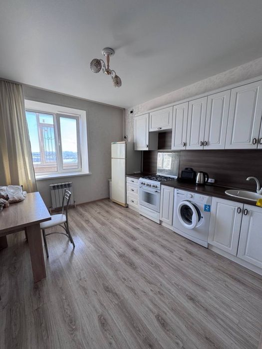 1 ком мкр.Алтын Арман 48 м2