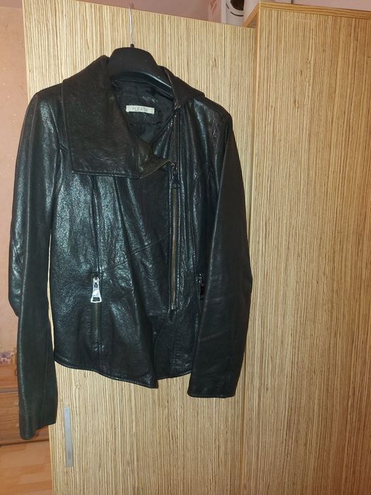 Дамско кожено яке