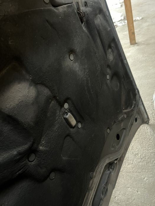 Капот ауди с4  привозной