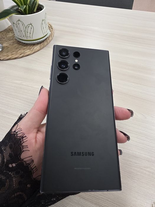 Продам Samsung S23 ULTRA