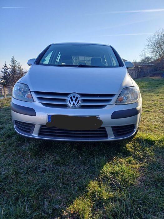 Golf 5 Plus 1400€