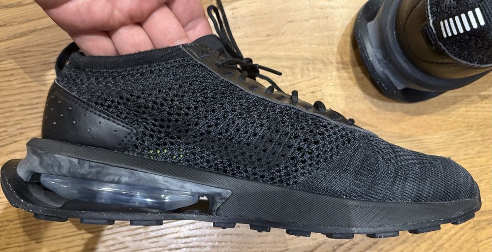 Nike AIR MAX FLYKNIT RACER размер 42 - 100% оригинал!!!