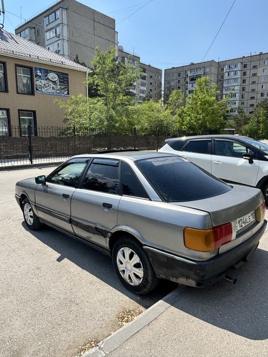 Продам машину Audi 80 b3