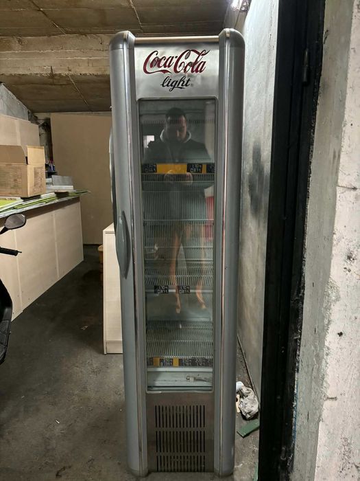 Хладилна витрина ретро слим Кока Кола