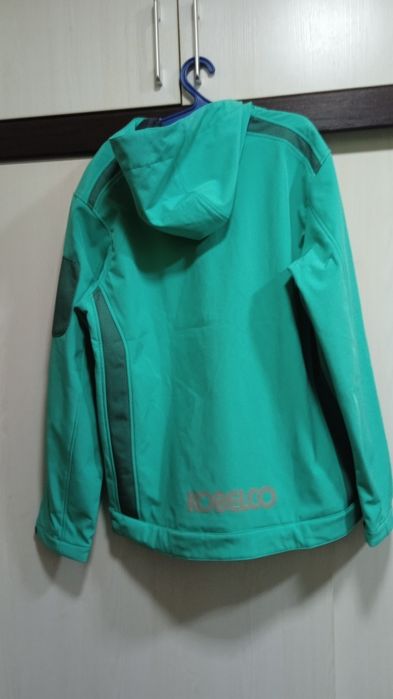 Спортивная куртка