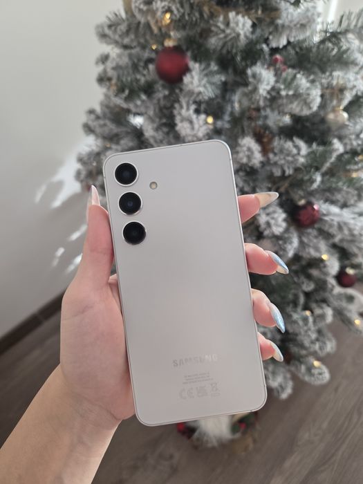 Смартфон/ телефон Samsung Galaxy S24 и подарък Redmi часовник