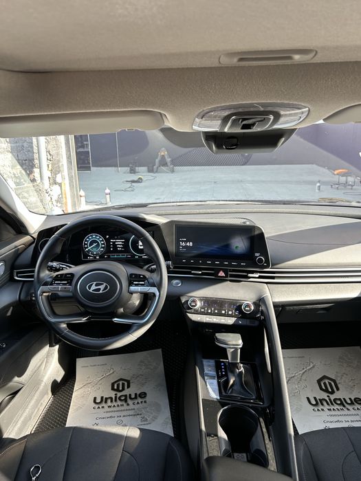Hyundai. Elantra.  Sotiladi