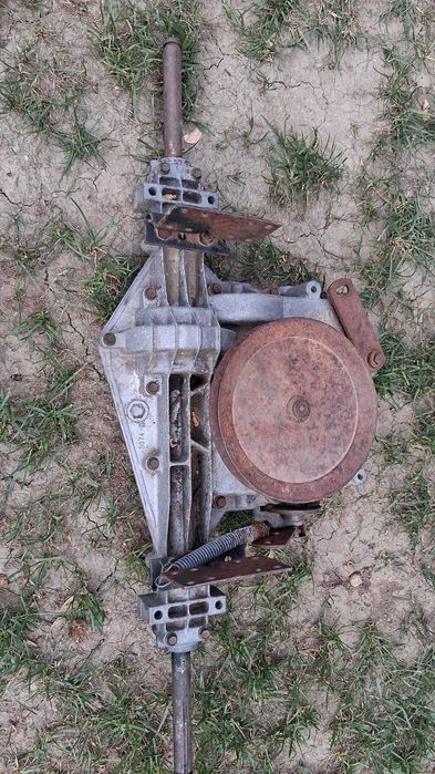 Reparatii, Revizii tractorase tuns gazon, cutii de viteza si motoare