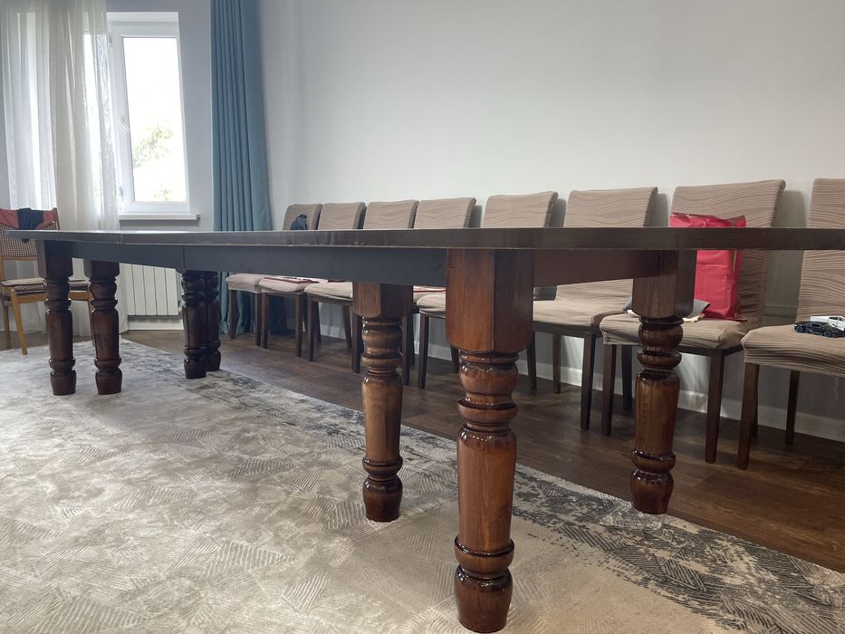 Стол гостинный срочно продам