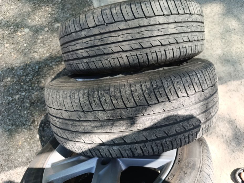 Продам летние шины 215/55/R17