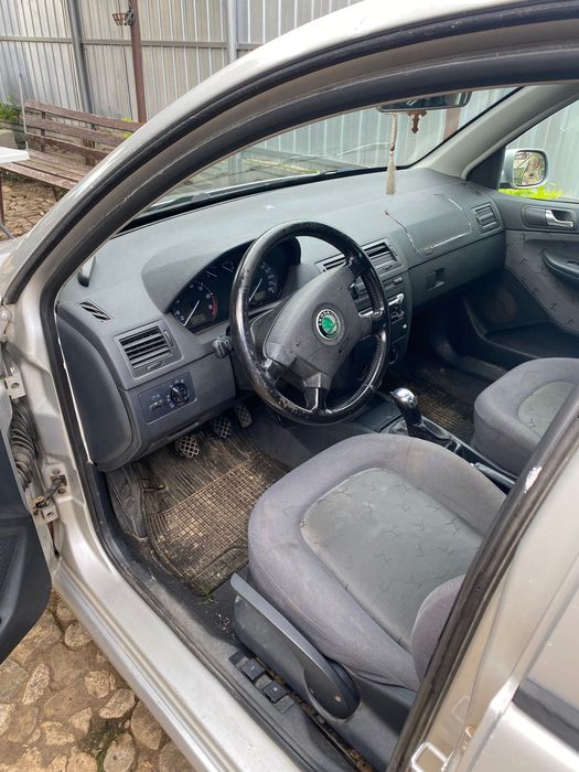 Vând skoda Fabia 1
