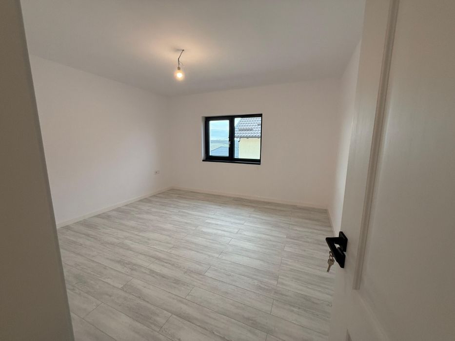 Casa de vânzare Miroslava  Iași său schimb cu apartament plus diferită