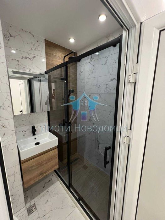 Продава се Двустаен апартамент в Шумен, Пазара - 60 кв.м за 1573 €/кв.м - Снимка #8