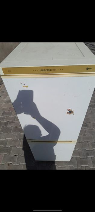 Продам холодильник