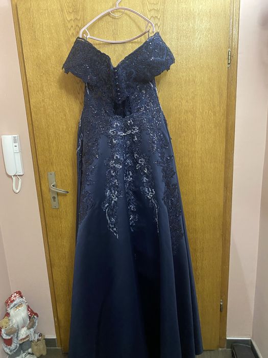 Рокля за бал във Варна