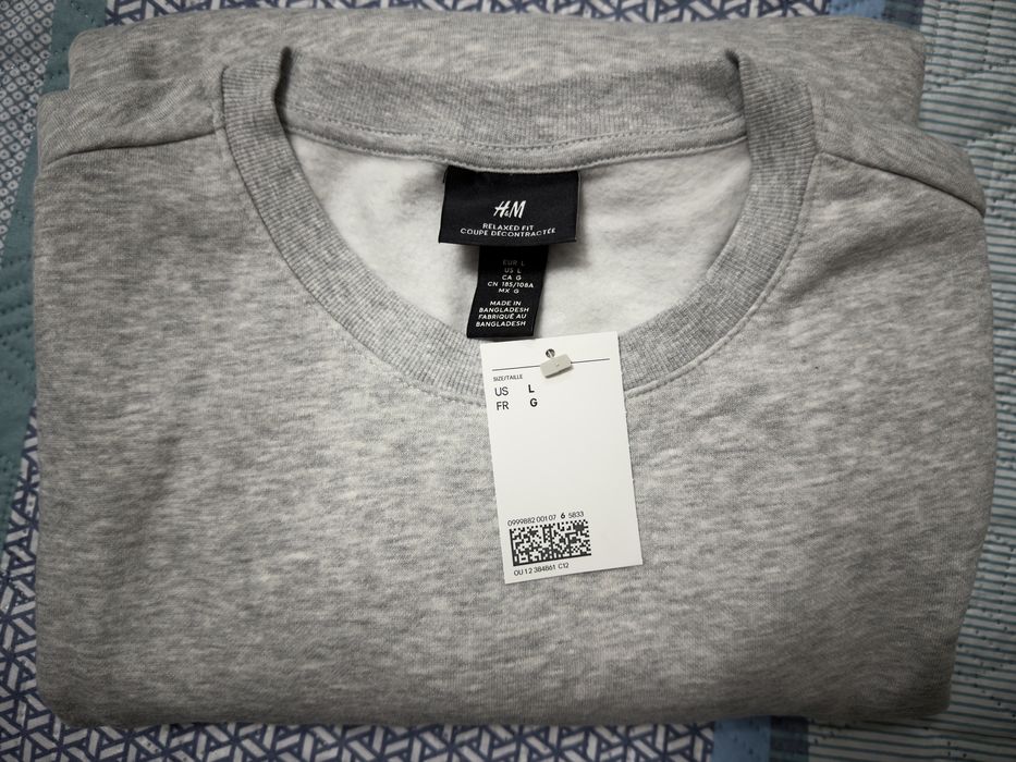Продается новый свитшот от H&M