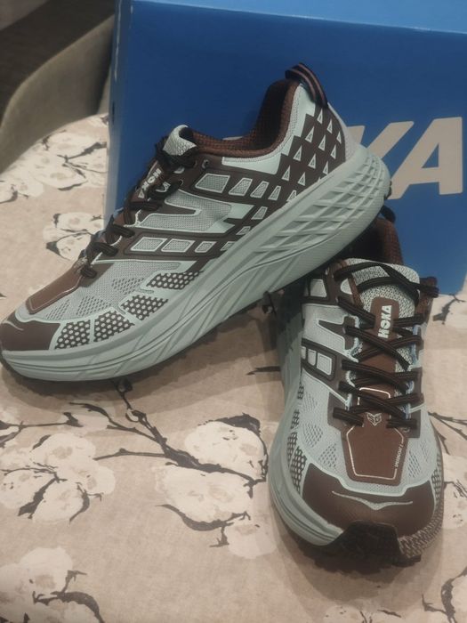 H O K A     Speedgoat 2