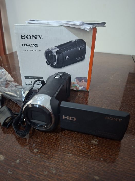 Продам видеокамеру Sony HDR-CX405