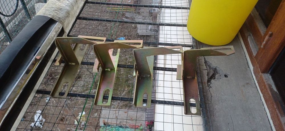 Parog sotiladi tracker va shunga oxshash moshinalar uchun