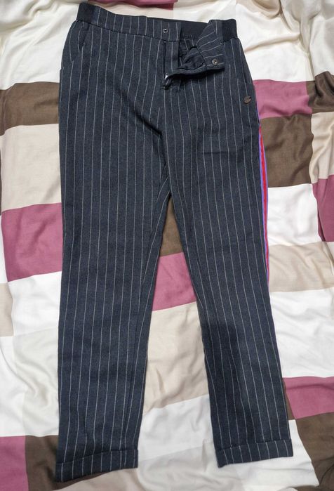 Детски панталон с кант