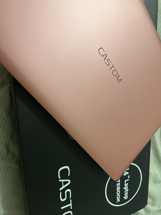 Ноутбук Castom 14