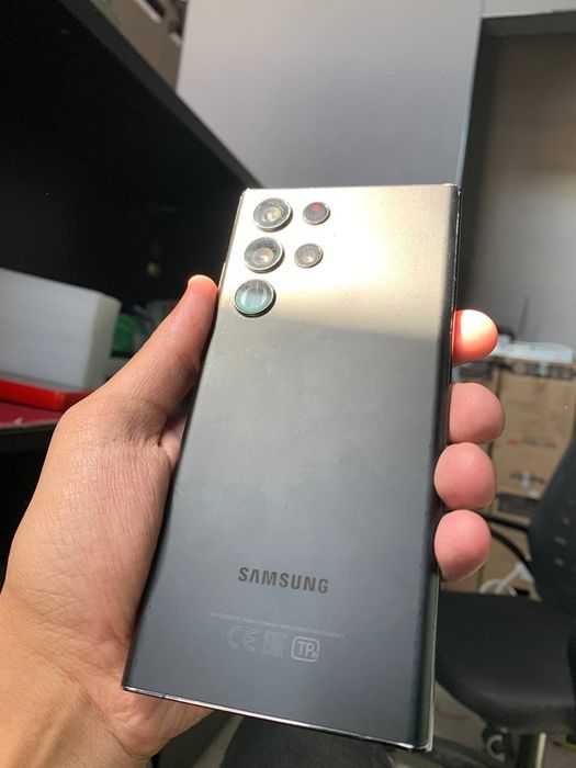 Samsung galaxy s22 ultra 12/512