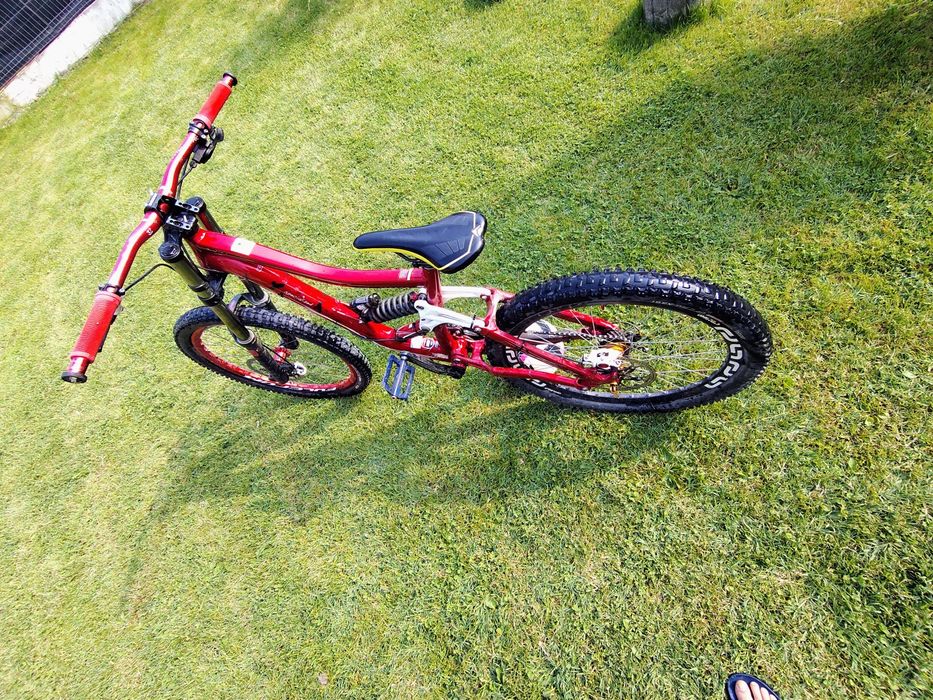 Bicicleta spezialized dh