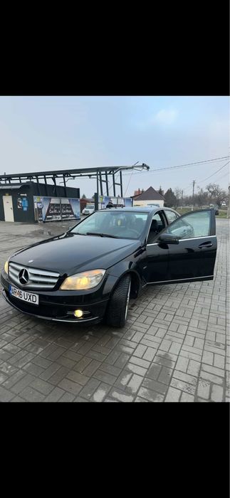 MERCEDES-BENZ 300 2010 — imagine 3