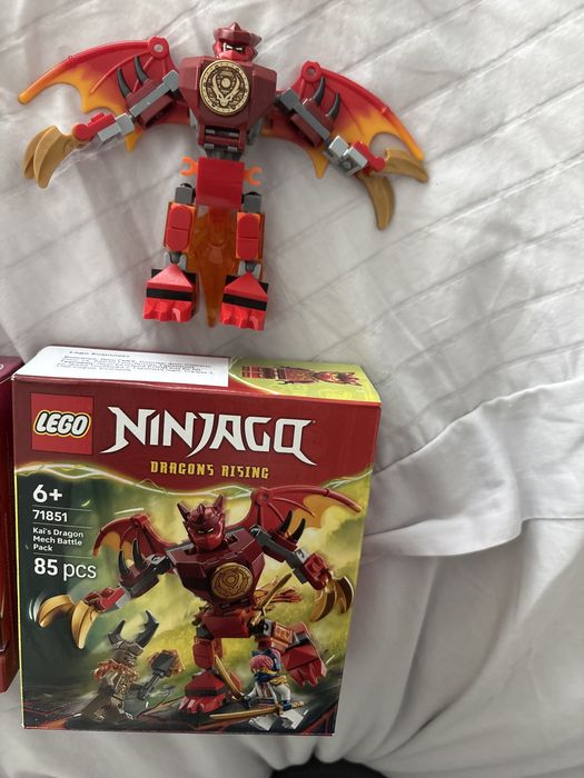 Lego ninjago : Kais Dragon mech battle pack, Zanes battle suit mech