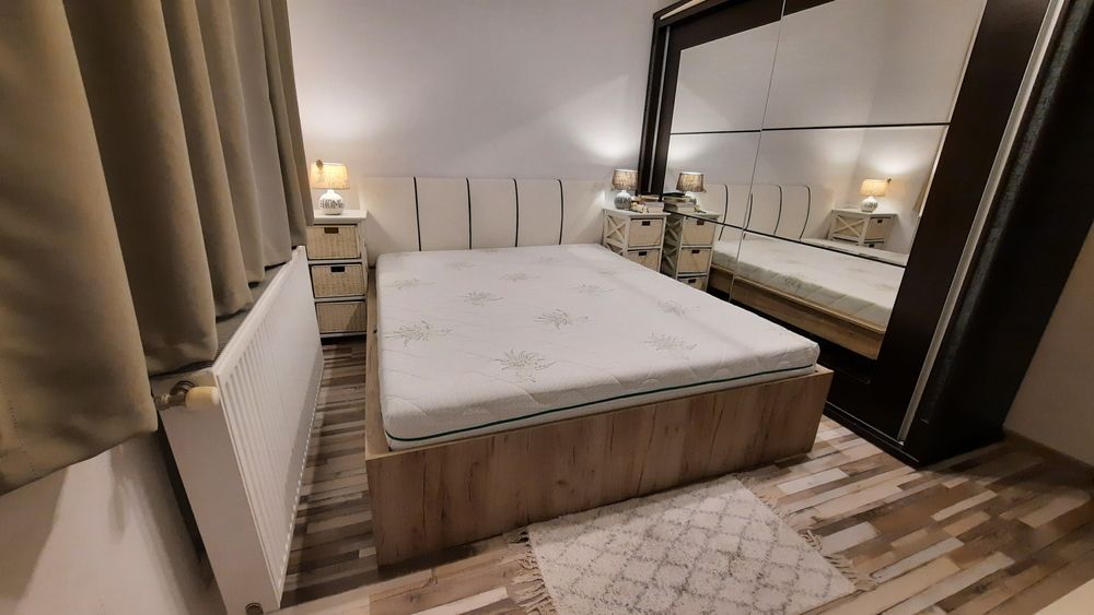 Pat tapițat 160 x 200 cu saltea inclusă