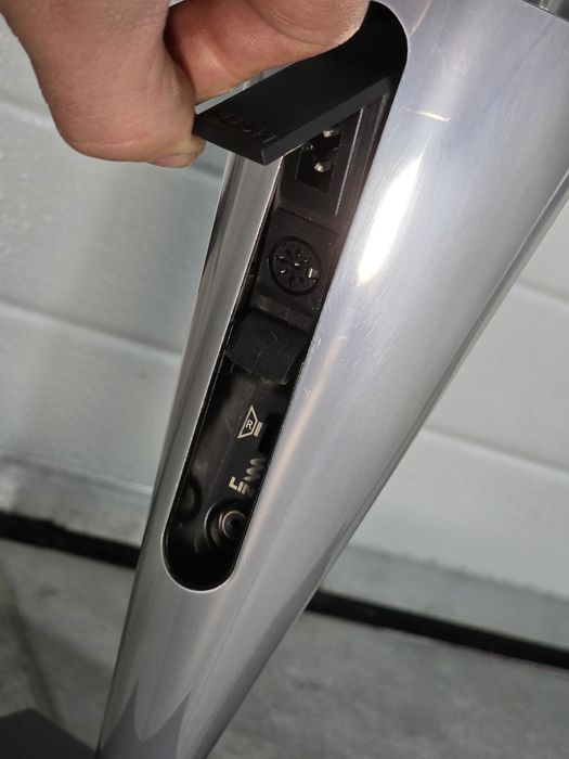 Boxe active BANG & OLUFSEN BEOLAB 8000, de podea ,aluminiu body