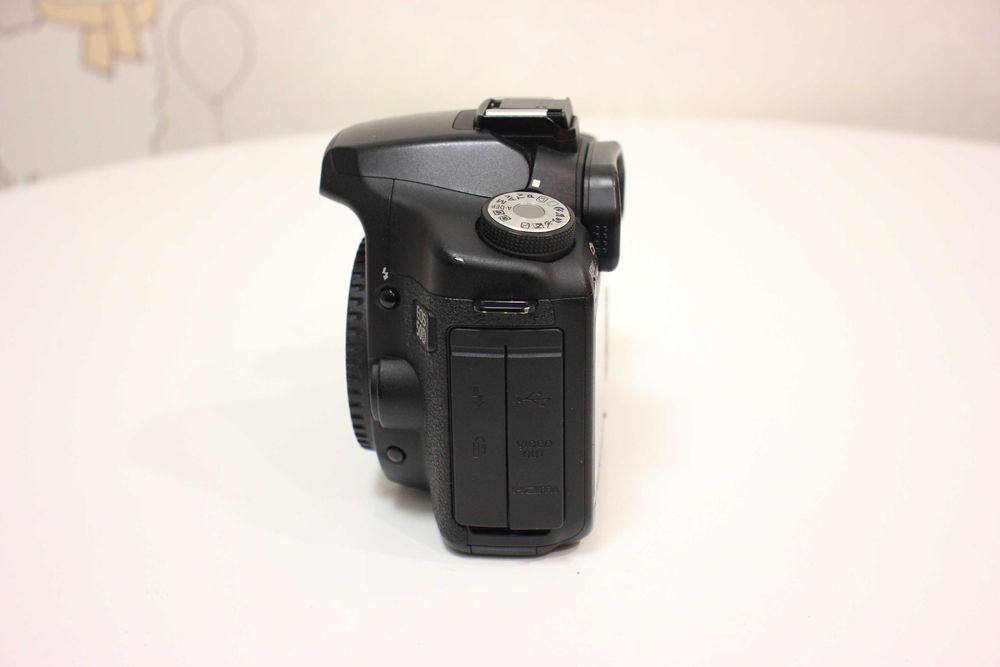 Продается фотоаппарат Canon EOS 50D