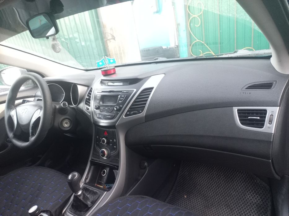 Продам хюндай елантра в самом городе