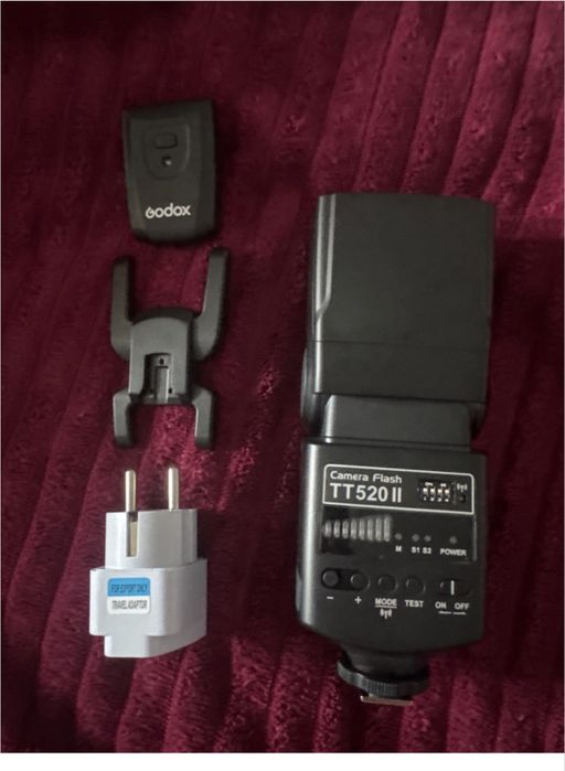 Вспышка Godox TT520 II