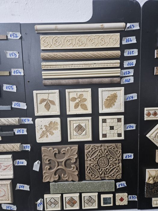 Elemente decorative din marmură și travertin  brâuri, baghete, profile