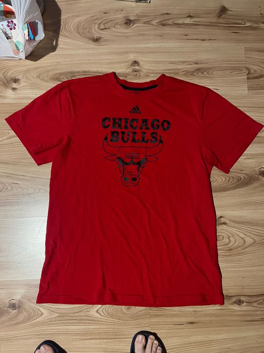 Мъжки суичър и тениска Chicago Bulls на Adidas