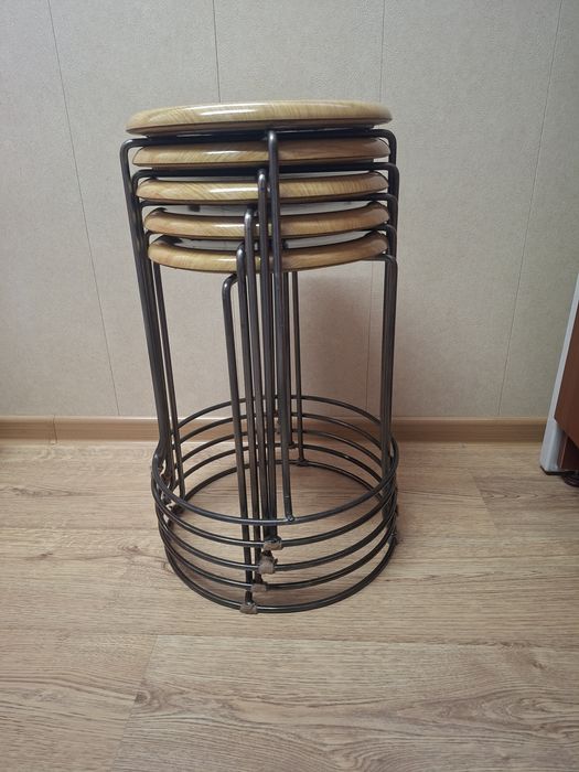 Табуретки кухонные