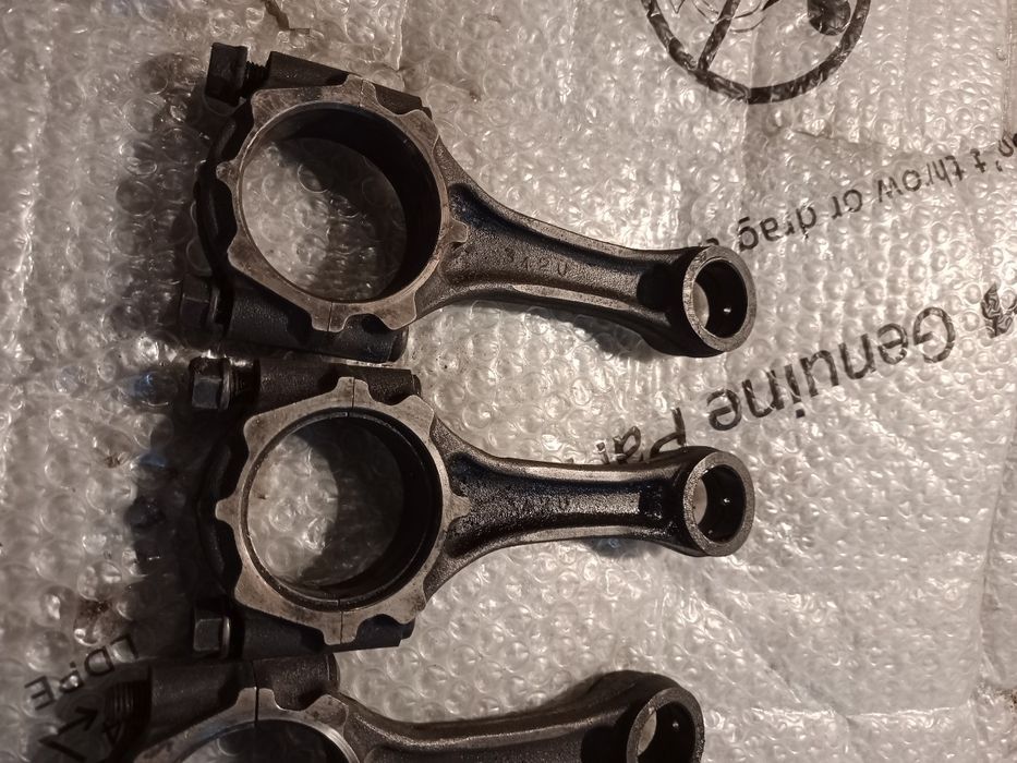 Шатуны с двигателя 3ст