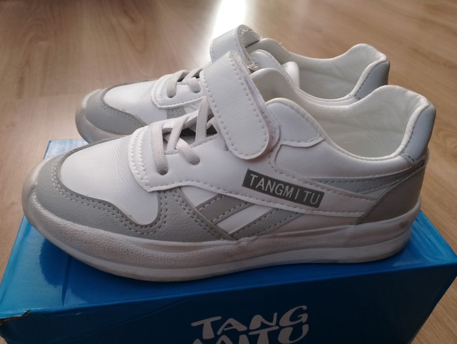 Детски обувки номер 33