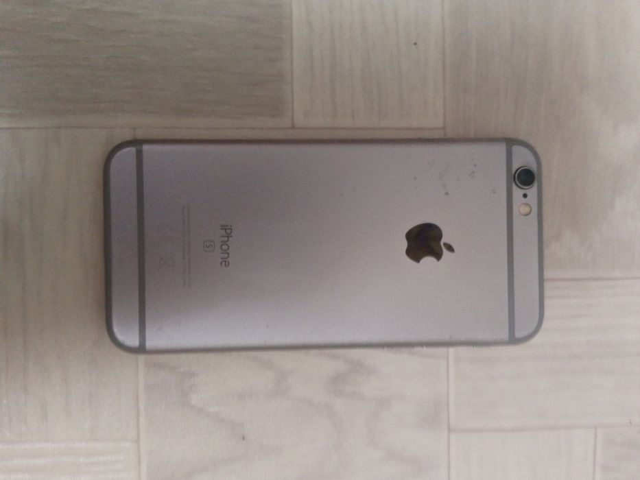 iPhone 6s не включается