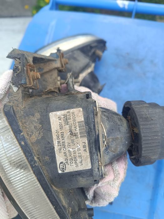 Proiectoare ceata Ford focus și Jaguar stype